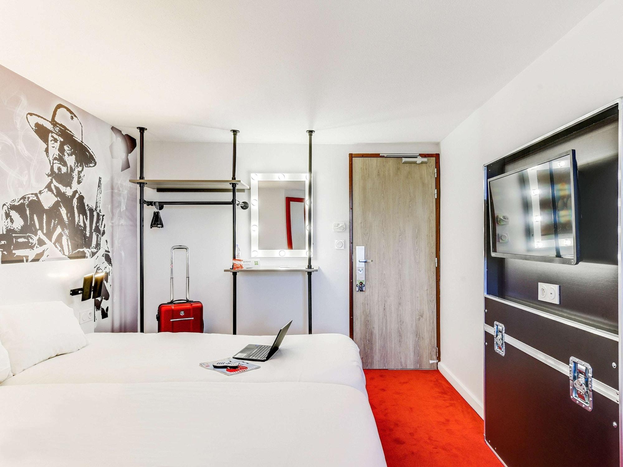 ไอบิส สไตล์ ปารีส แซ็งเดอนี ลา แปลน Hotel แซงต์-เดอนี ภายนอก รูปภาพ